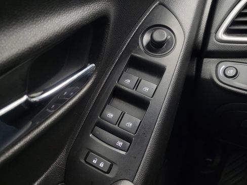 Used 2020 Chevrolet Trax LT w/ Driver Confidence Package image 27