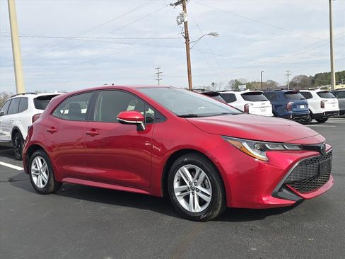 Used 2022 Toyota Corolla SE w/ SE Preferred Package image 1