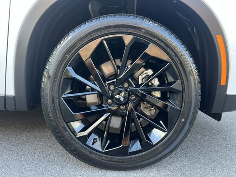 Used 2024 Mitsubishi Outlander SE Black Edition AWD/4WD image 24
