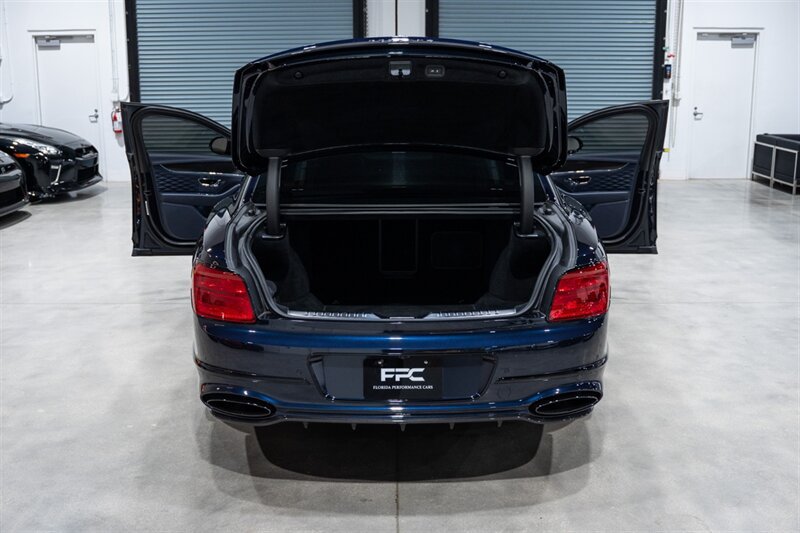 Used 2022 Bentley Flying Spur W12 AWD/4WD image 48