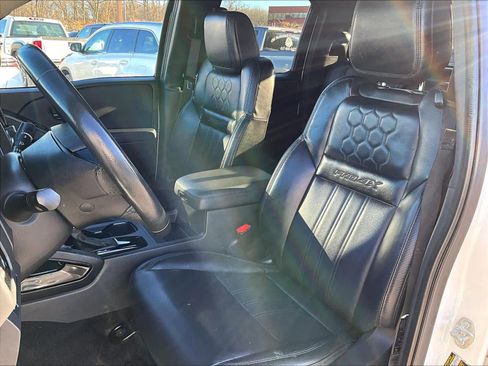 Used 2022 Nissan Frontier PRO-4X w/ Pro-4X Premium Package image 10