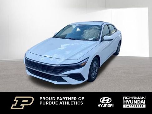 Used 2024 Hyundai Elantra SEL image 1