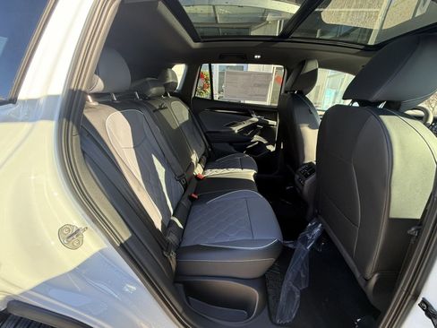 New 2026 Volkswagen Tiguan SEL R-Line image 22