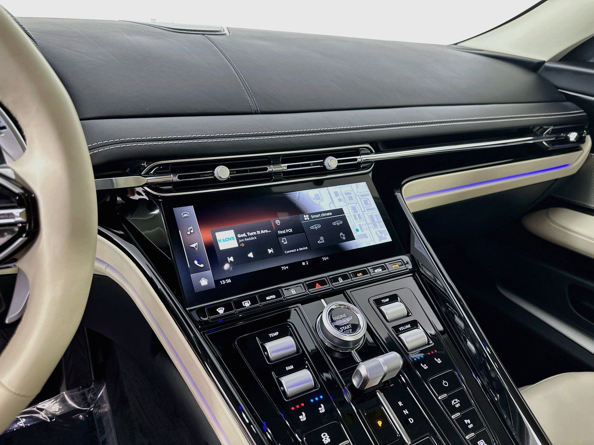 Used 2025 Aston Martin DB12 Coupe RWD image 10
