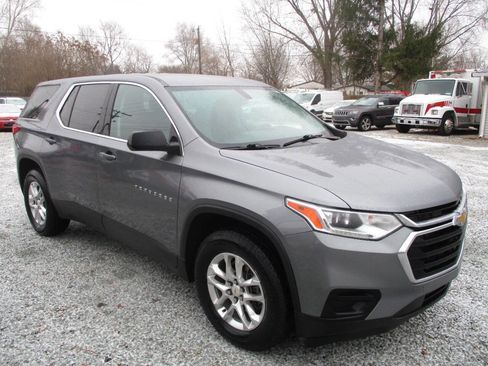 Used 2020 Chevrolet Traverse LS image 7
