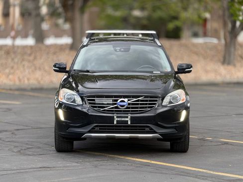 Used 2015 Volvo XC60 T5 Platinum image 2