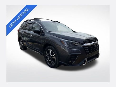 Used 2024 Subaru Ascent Touring image 1