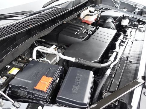 Used 2024 Chevrolet Silverado 1500 LT AWD/4WD image 52