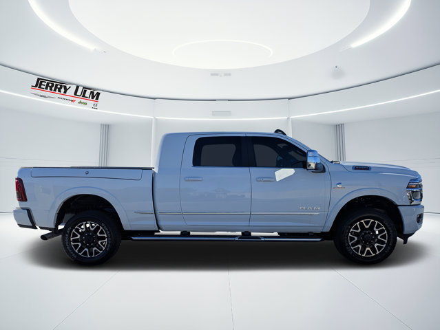 Used 2026 RAM 2500 Limited AWD/4WD image 2
