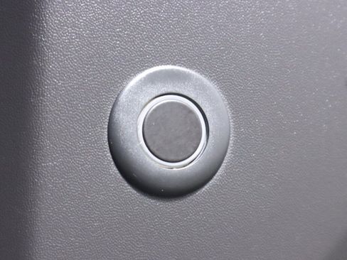 Used 2022 Nissan Frontier PRO-4X w/ Pro-4X Premium Package image 45