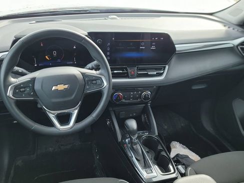 Used 2024 Chevrolet TrailBlazer LT w/ LT Cold Weather Package FWD image 24