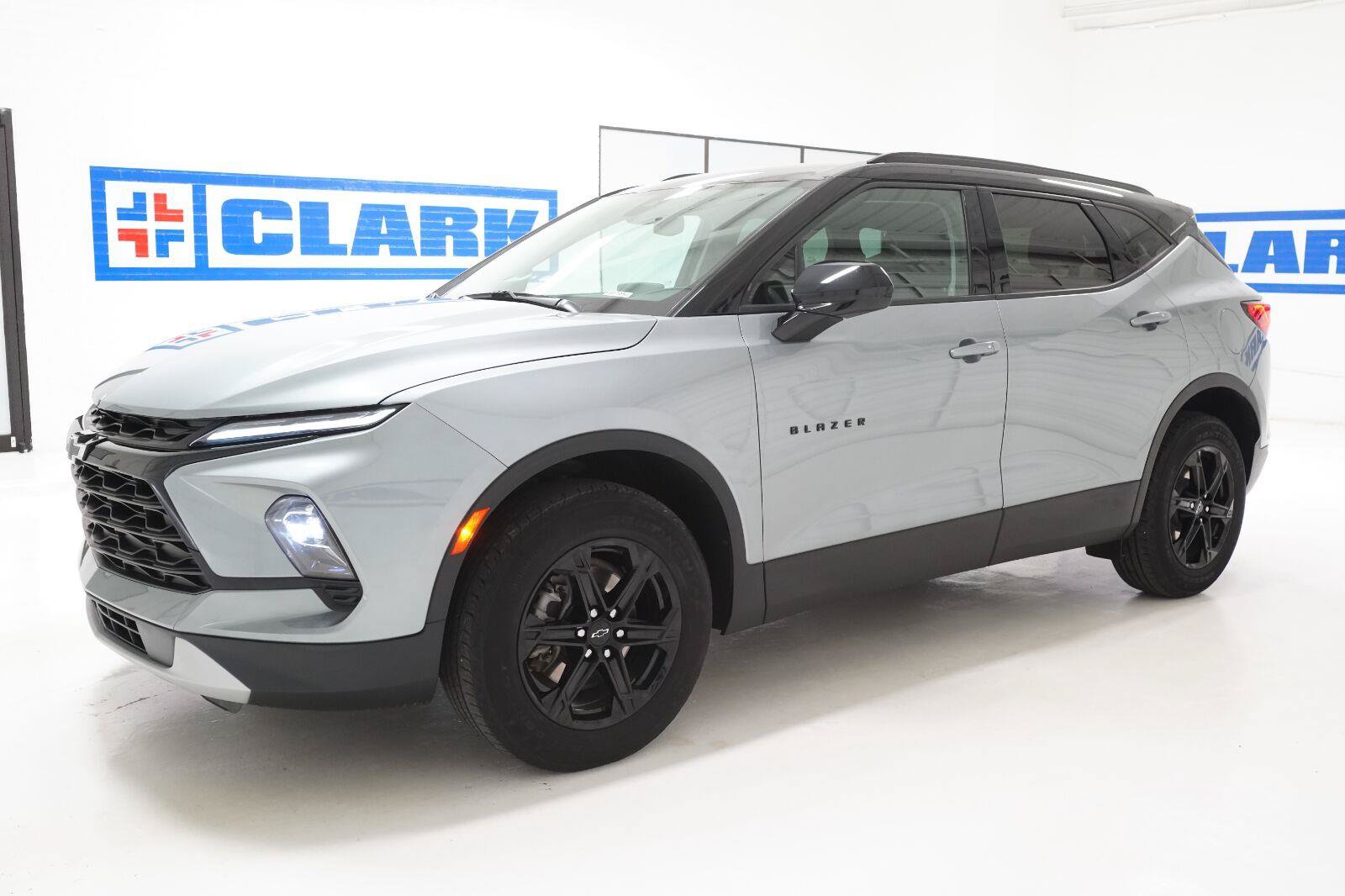 Used 2024 Chevrolet Blazer LT w/ Convenience Package FWD image 29