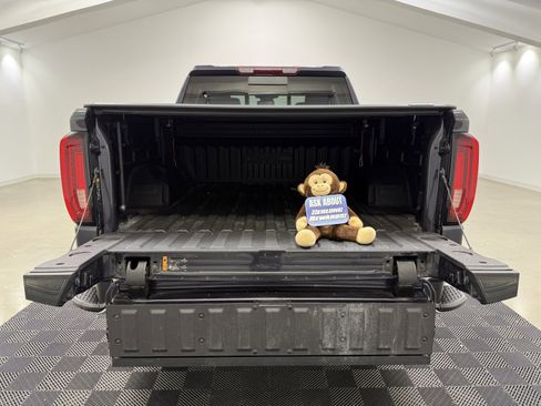 Used 2023 GMC Sierra 1500 SLT w/ SLT Premium Package image 9