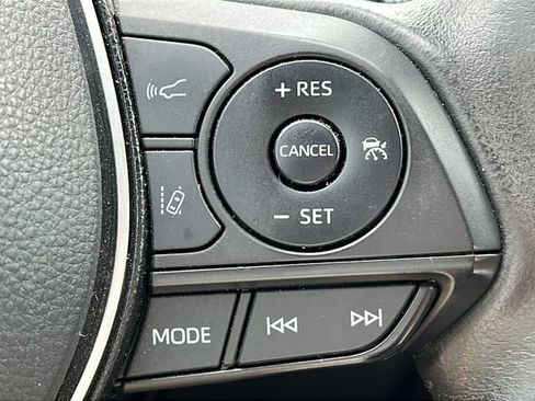 Used 2021 Toyota RAV4 XLE Premium FWD image 25