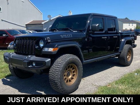 Used 2023 Jeep Gladiator Sport AWD/4WD image 1