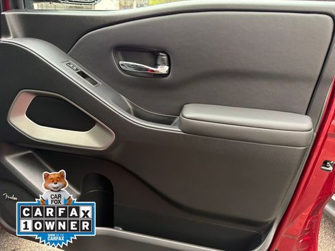 Used 2024 Nissan Frontier SL w/ Technology Package image 26