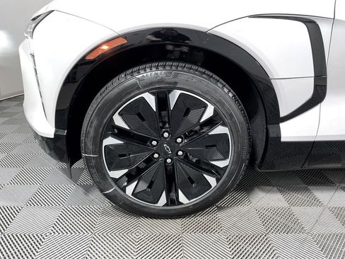 New 2025 Chevrolet Blazer EV RS image 33