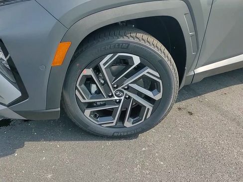 New 2025 Hyundai Tucson Limited image 9