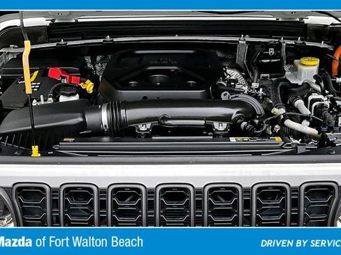 Used 2024 Jeep Wrangler Unlimited Rubicon 4xe AWD/4WD image 30