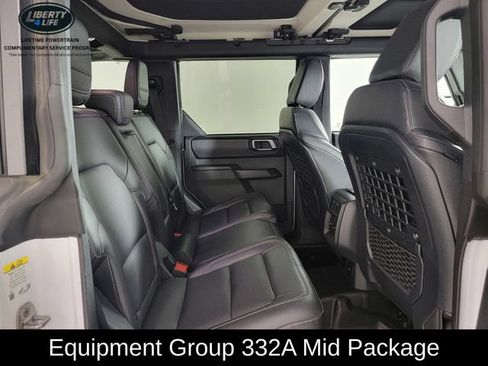 Used 2025 Ford Bronco Badlands AWD/4WD image 16
