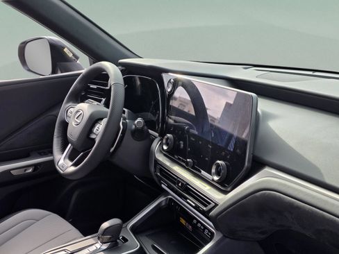 New 2026 Lexus TX 500h AWD image 31