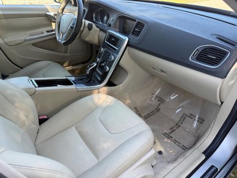 Used 2015 Volvo S60 T5 Premier image 25