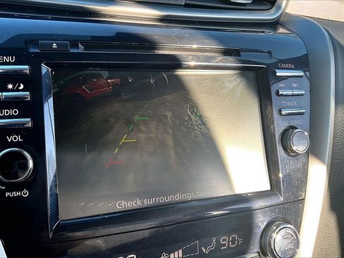 Used 2022 Nissan Murano SV image 14