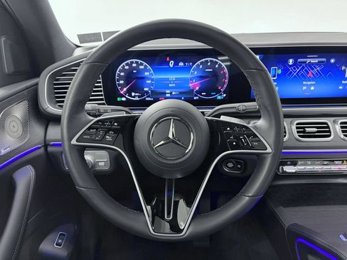 Certified 2025 Mercedes-Benz GLS 450 4MATIC image 21
