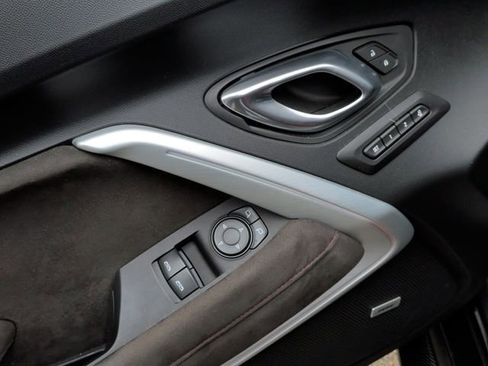 Used 2018 Chevrolet Camaro ZL1 RWD image 13
