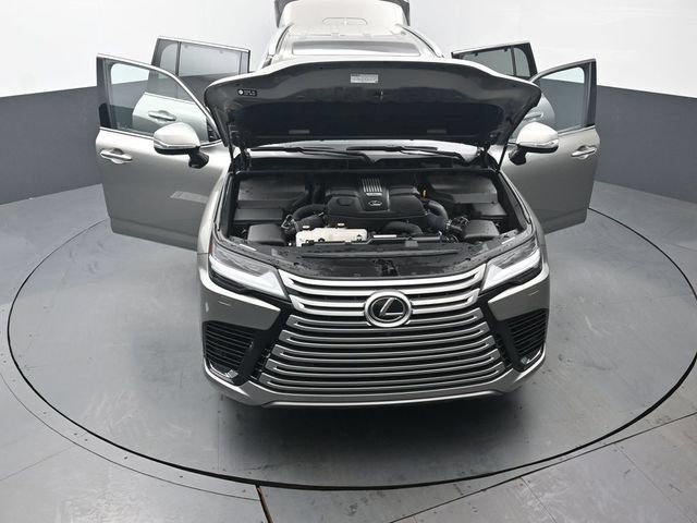 Used 2023 Lexus LX 600 4WD w/ Luxury Package image 61