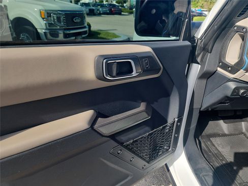 Used 2022 Ford Bronco Wildtrak image 12