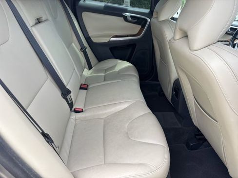 Used 2015 Volvo XC60 T5 Platinum FWD image 19