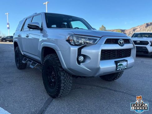 Used 2017 Toyota 4Runner SR5 Premium image 11