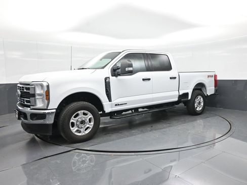 Used 2025 Ford F250 XLT w/ FX4 Off-Road Package image 22