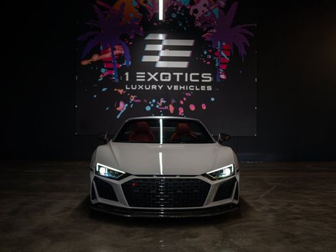 Used 2022 Audi R8 V10 performance w/ Carbon Exterior Package RWD image 4