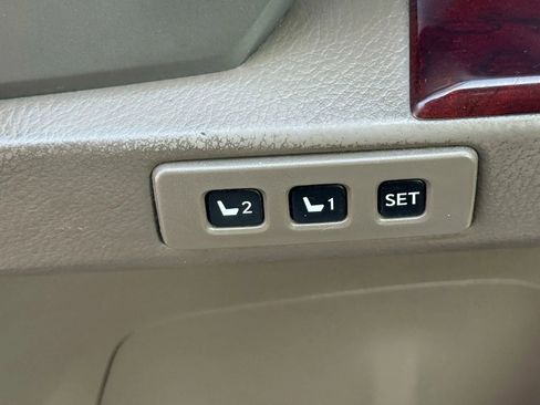 Used 2011 Lexus GX 460 Premium image 29