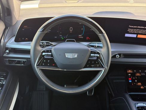 New 2026 Cadillac Vistiq Luxury w/ LPO, Floor Liner Package AWD/4WD image 17