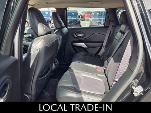 Used 2018 Jeep Cherokee Trailhawk w/ Quick Order Package 27L image 7
