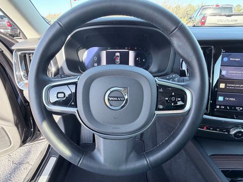 Used 2025 Volvo V60 B5 Cross Country Plus image 13