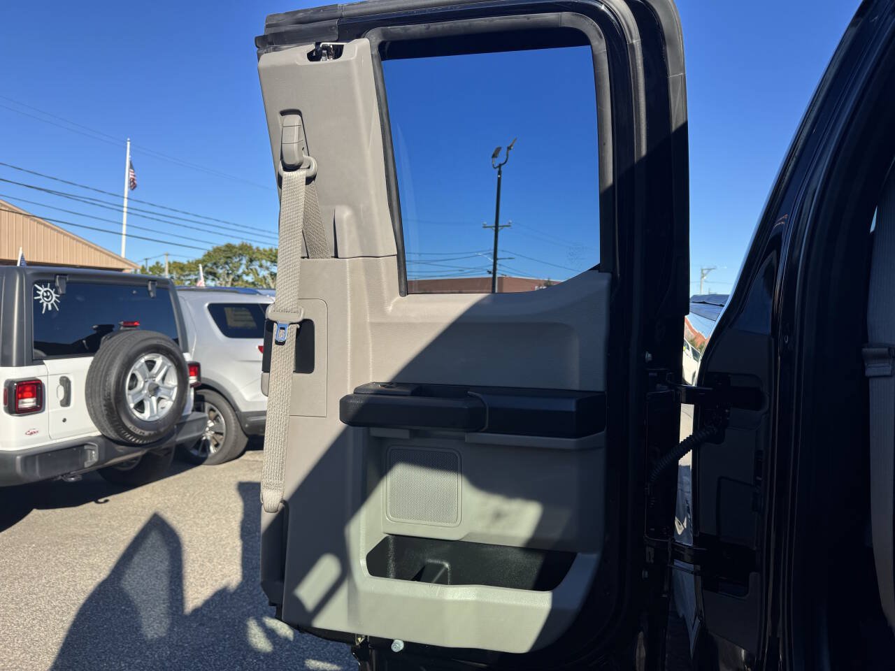 Used 2017 Ford F250 XL w/ Power Equipment Group AWD/4WD image 32