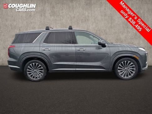 Used 2024 Hyundai Palisade Calligraphy image 8