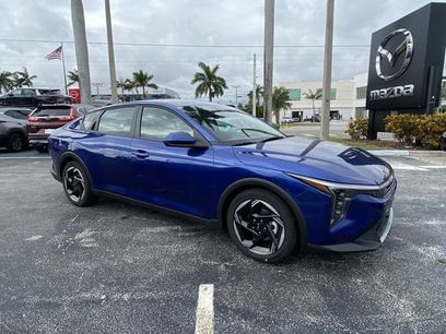 New 2025 Kia K4 EX