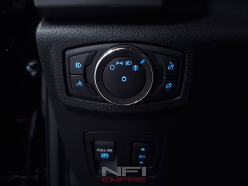 Used 2019 Ford F150 XLT w/ Equipment Group 302A Luxury AWD/4WD image 19