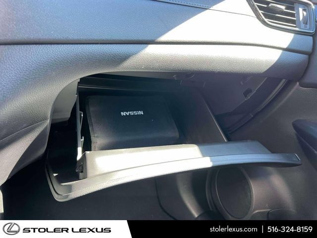 Used 2020 Nissan Rogue SV AWD/4WD image 39