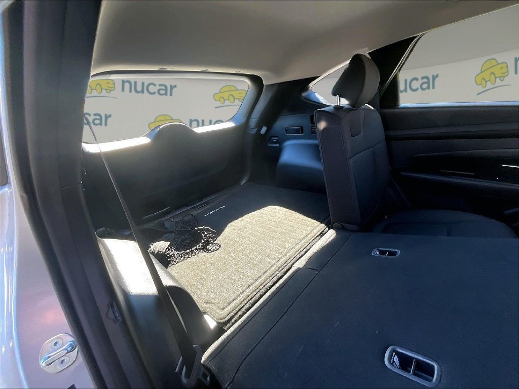 Used 2025 Hyundai Tucson SE AWD/4WD image 16