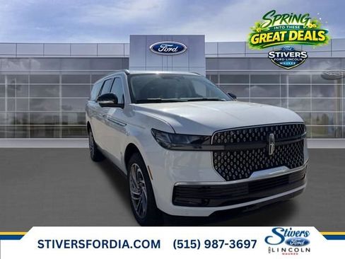 New 2026 Lincoln Navigator L Reserve AWD/4WD image 1