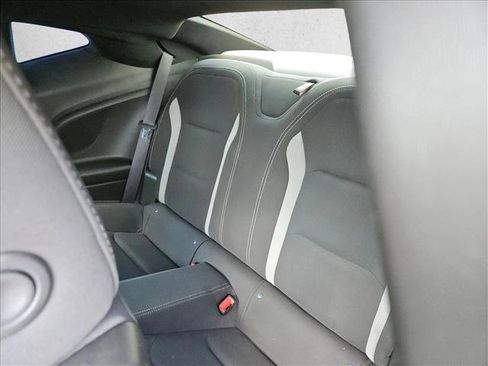 Used 2018 Chevrolet Camaro SS RWD image 10