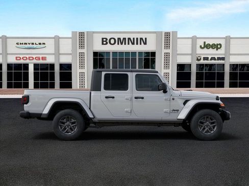 New 2026 Jeep Gladiator Sport AWD/4WD image 21