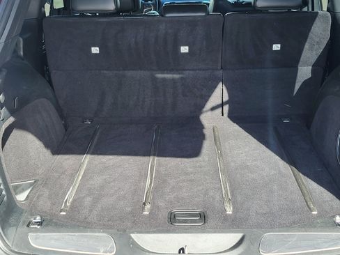 Used 2017 Jeep Grand Cherokee Limited w/ Luxury Group II image 32