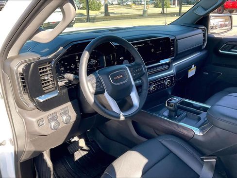 Used 2025 GMC Sierra 1500 SLT w/ SLT Premium Package image 16